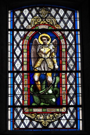 성 미카엘 대천사_photo by GFreihalter_in the Church of Saint-Pierre in Sibiril_France.jpg